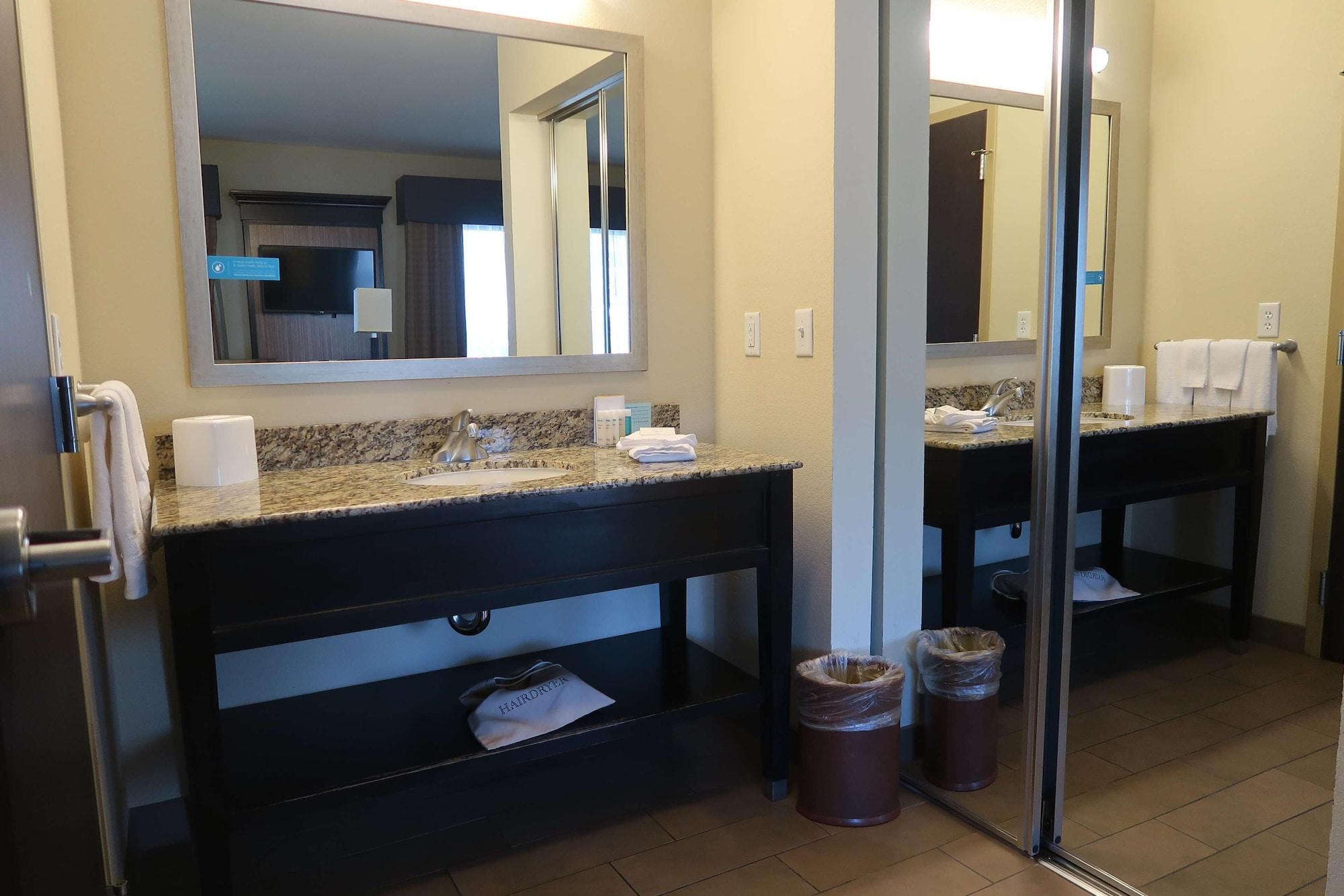 Hampton Inn & Suites Salinas Buitenkant foto