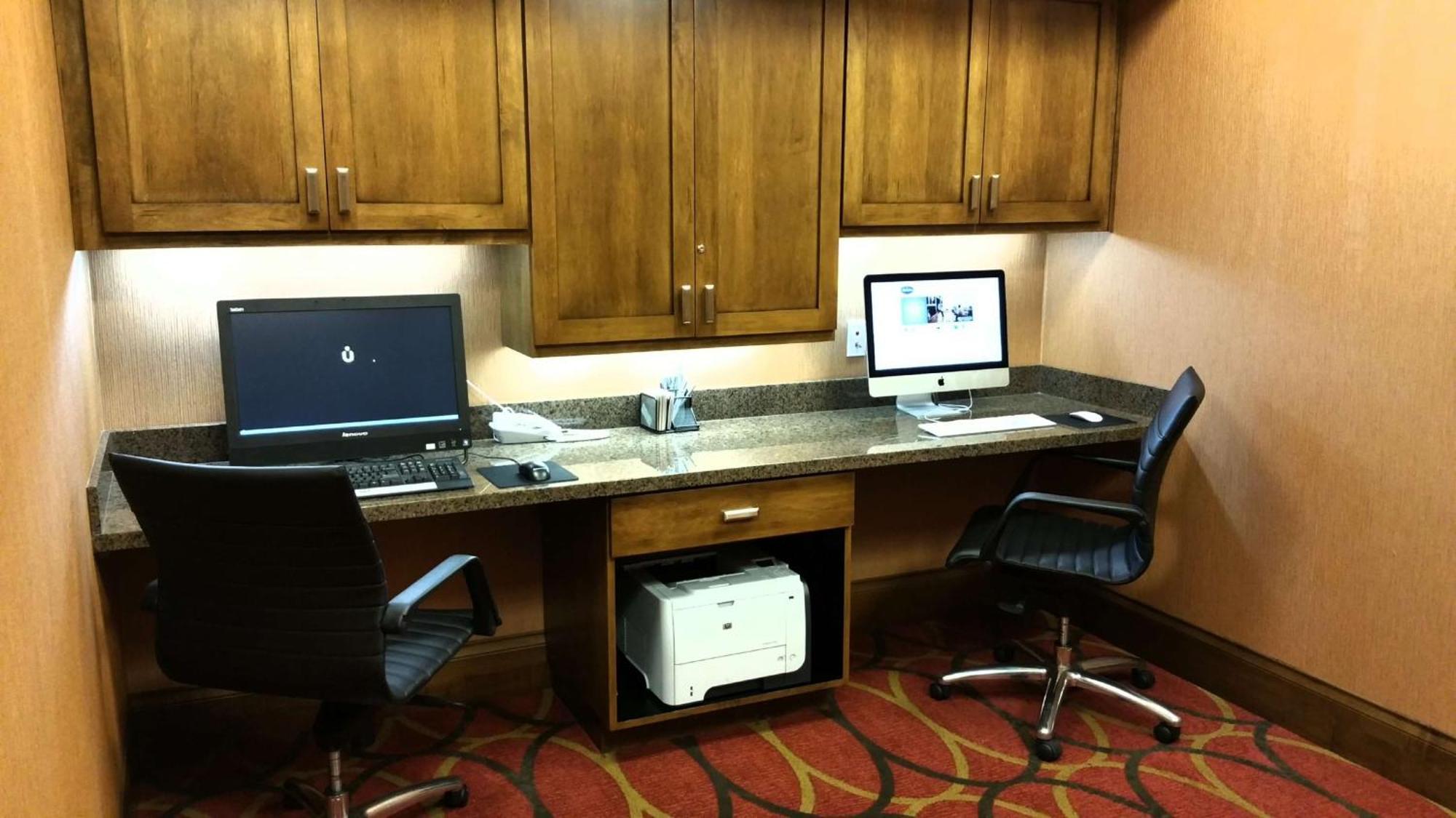 Hampton Inn & Suites Salinas Buitenkant foto
