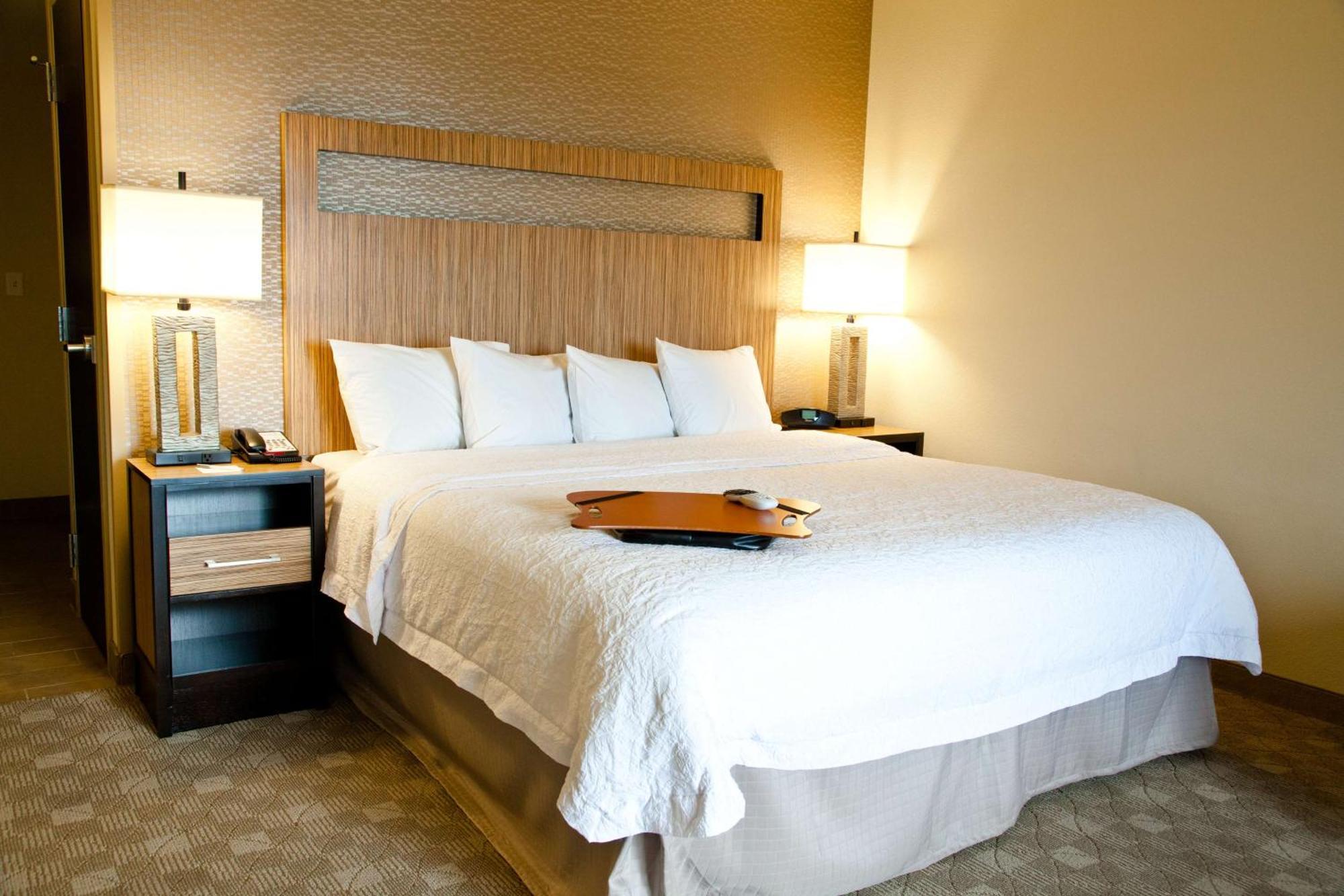 Hampton Inn & Suites Salinas Buitenkant foto