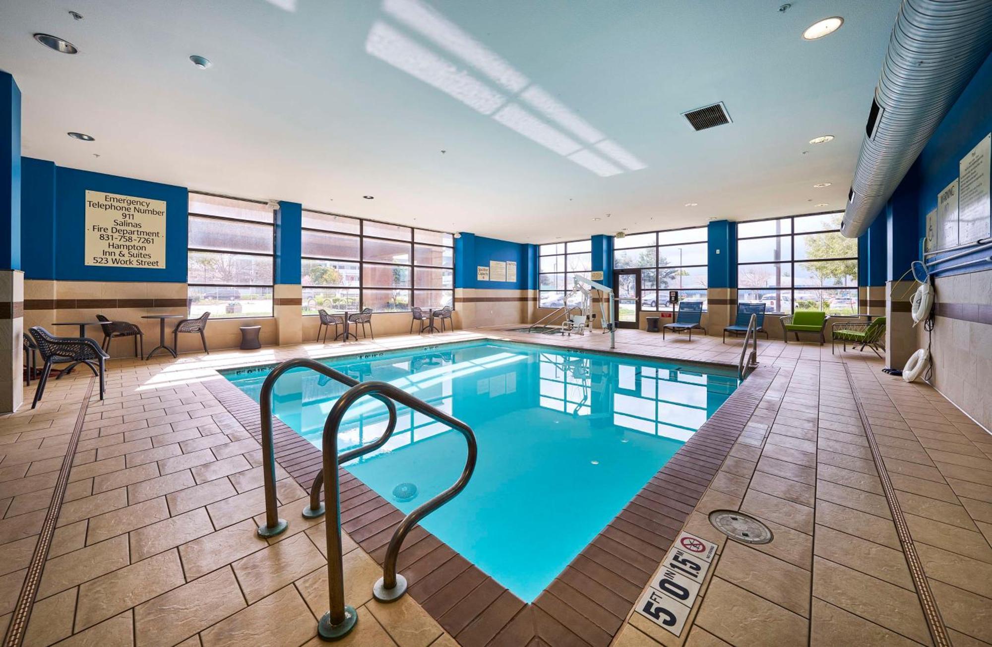 Hampton Inn & Suites Salinas Buitenkant foto