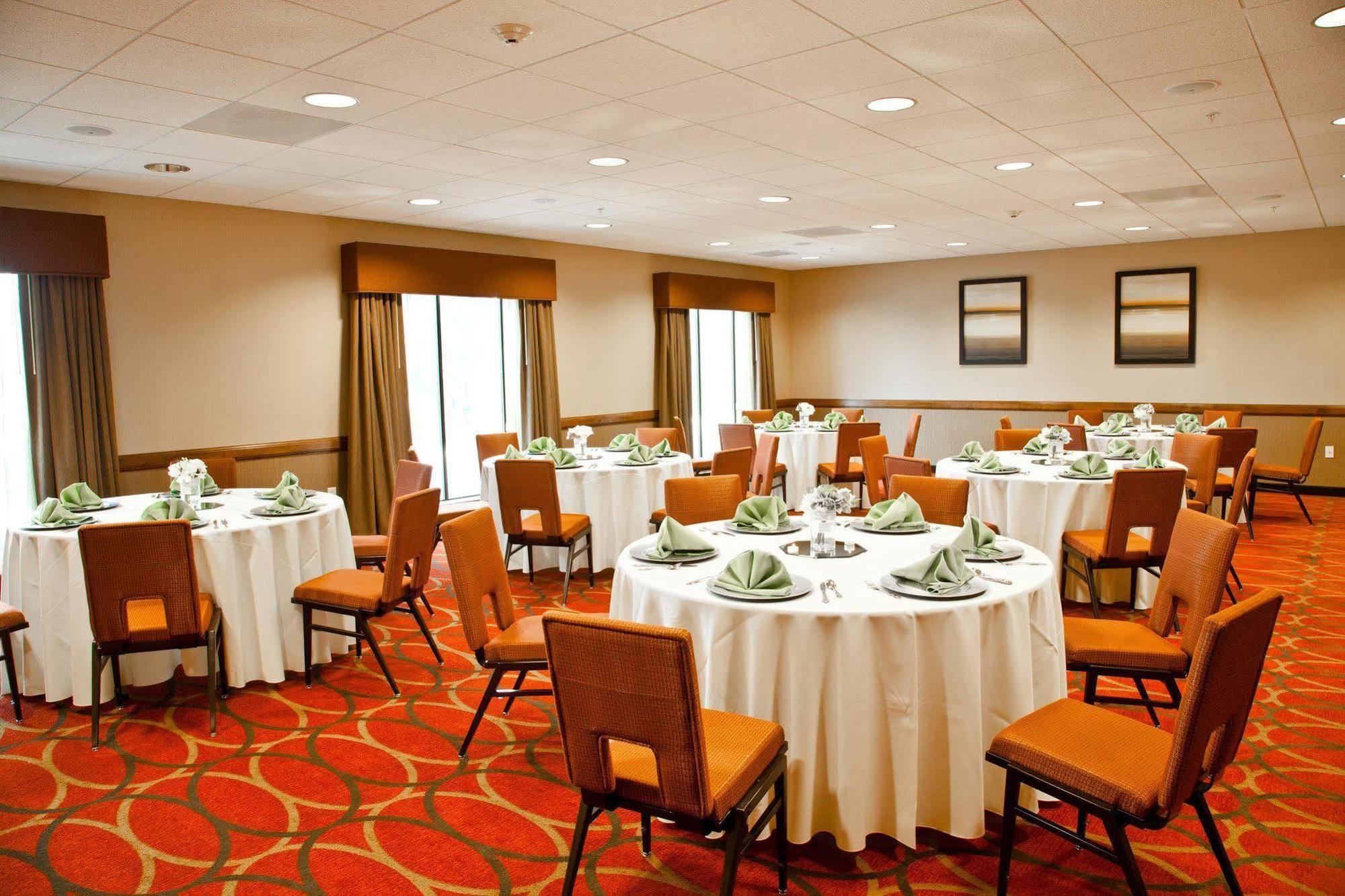 Hampton Inn & Suites Salinas Buitenkant foto
