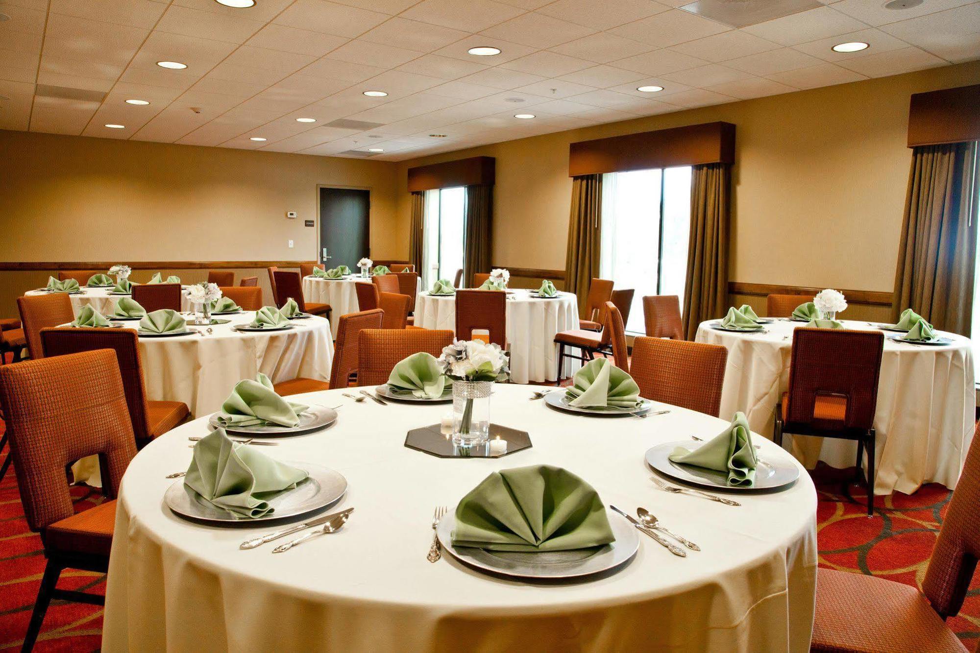 Hampton Inn & Suites Salinas Buitenkant foto