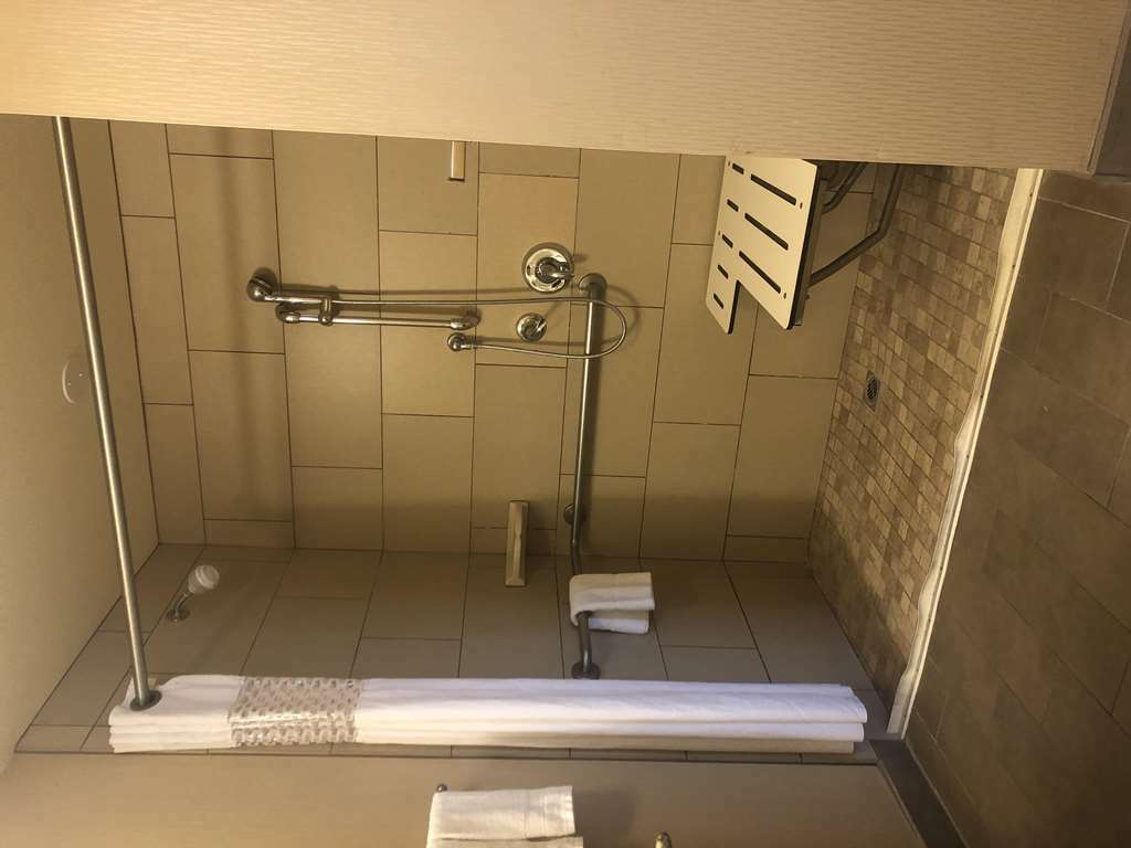 Hampton Inn & Suites Salinas Kamer foto